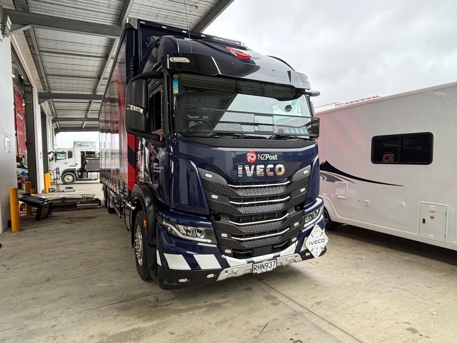 Iveco S-Way at a loading bay